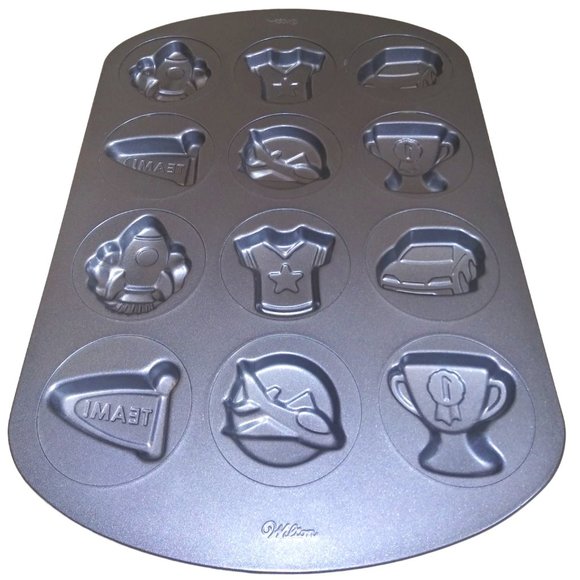 Wilton Ultra Bake Team Sports Cookie Tray Trophy Car Rocket Team Flag Shirt Mold - Picture 1 of 5